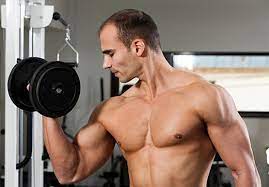 Мужчины, активно занимающиеся силовым спортом, могут быстрее облысеть - PRESS.LV